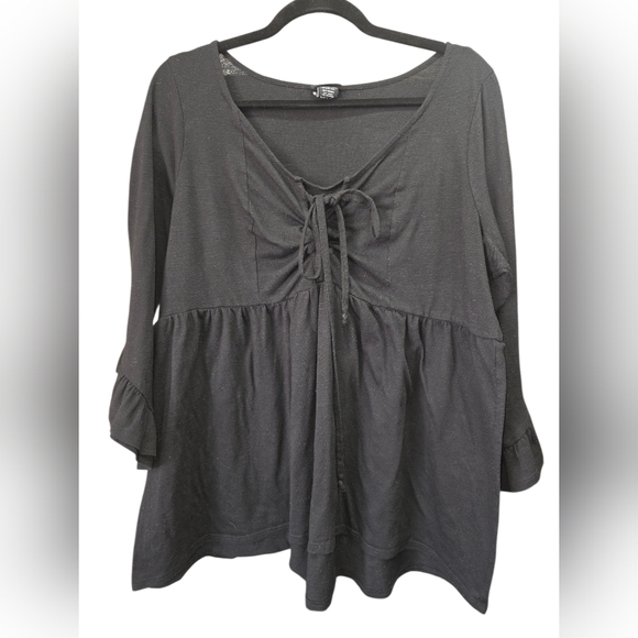 torrid Tops - Torrid Charcoal Babydoll Top Size 2X Ruched Tie Front Ruffle Sleeves‎ Peasant